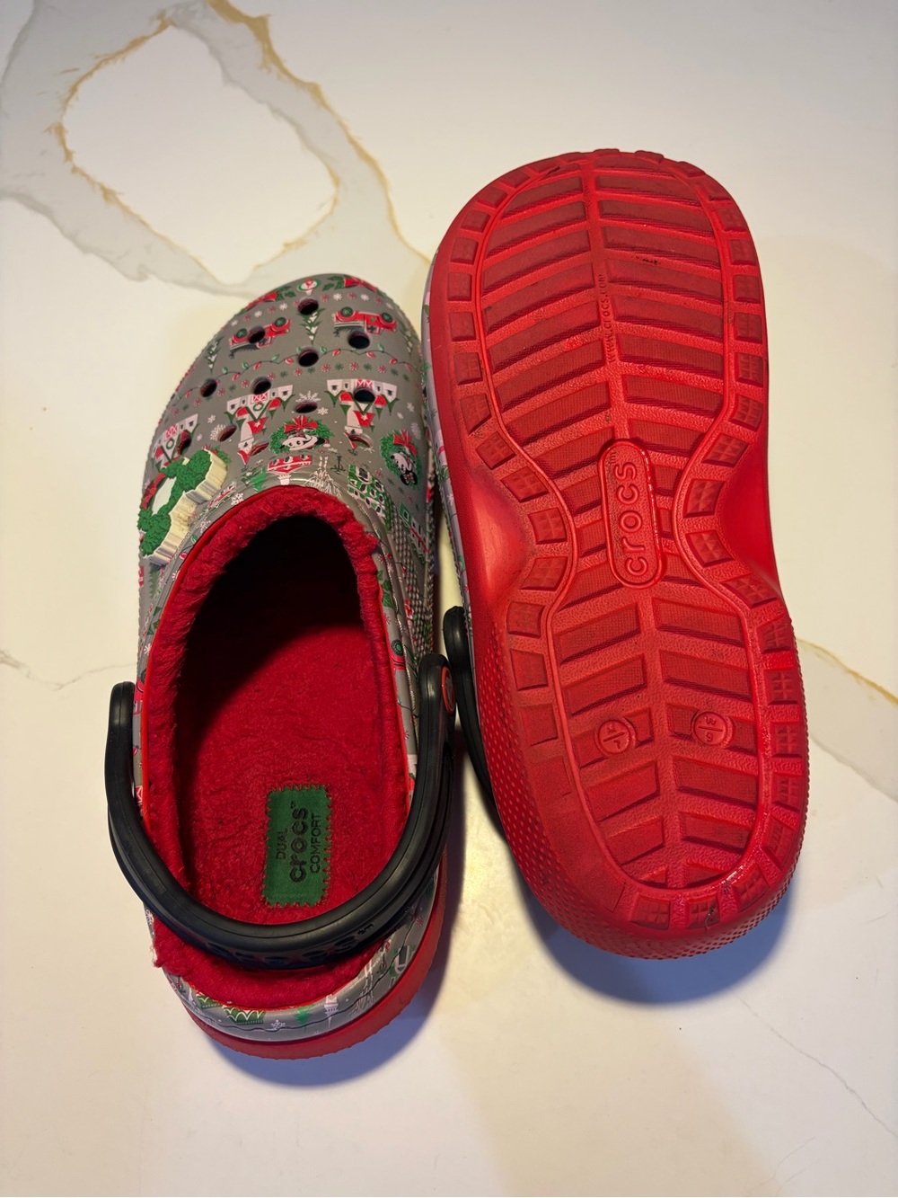 Crocs Disney Parks Holiday Mickey Mouse Fleece Lined Classic Clogs Women 9/Men 7 - Picture 7 of 9
